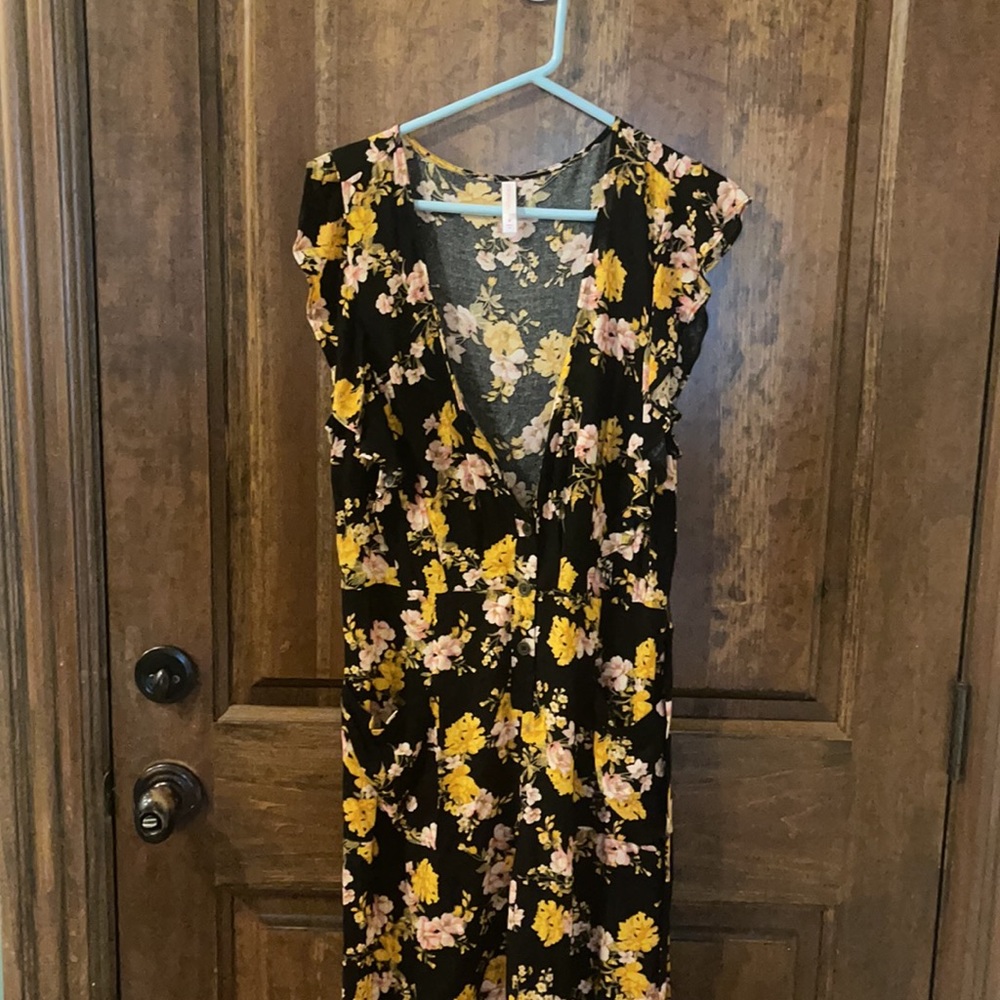 Romper - Picture 2 of 4